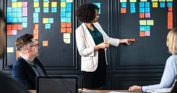 In-House Marketing vs Agency Marketing: Key Pros and Cons
